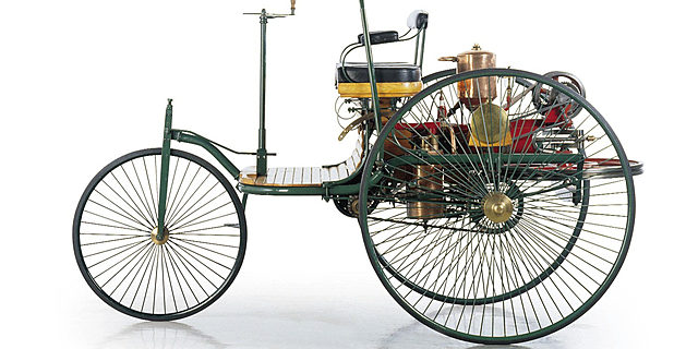 Primer Auto por Combustión