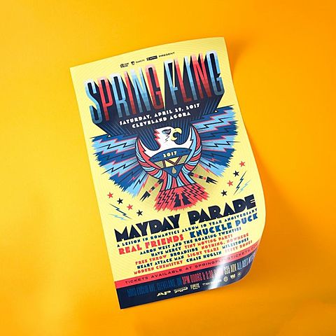 Los posters se vuelven extremadamente populares como medios para difundir mensajes entre la población.