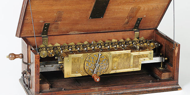 MÁQUINA DE MULTIPLICAR