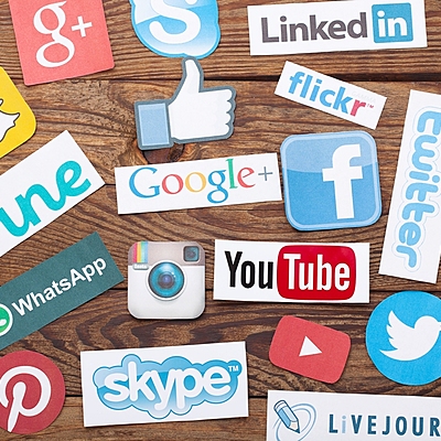 Timeline: Redes Sociales