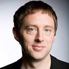 KEVIN POULSEN Y KISS FM