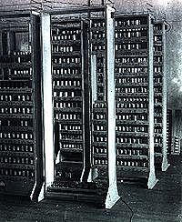 EDSAC (Electronic Delay Storage Automatic Calculator)