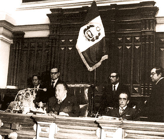 Inicio de vigencia de la Constitución de 1979