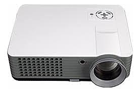 1945 NACE EL PRIMER VIDEO BEAM