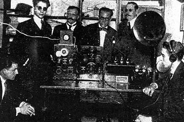 Primer trasmisión de radiotelefonía