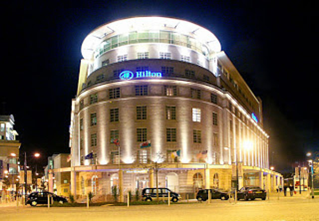 hilton avanza