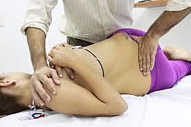 MANIPULACIÓN QUIROPRÁCTICA Y OSTEOPÁTICA