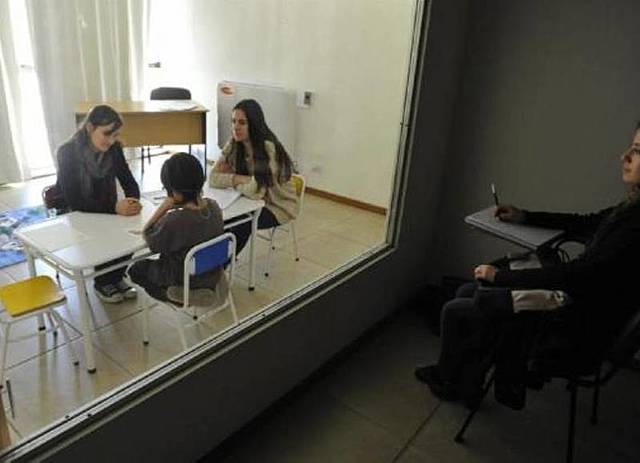 LA PRIMERA CAMARA GESELL