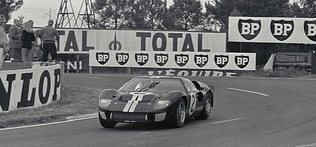 Ford GT40 MKII wins LeMans 1966