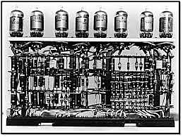 1ª Generación (1945-1956)