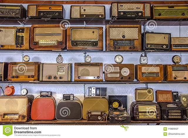 1932 Emisoras comerciales