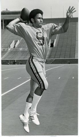 Minnesota QB (date approximate)