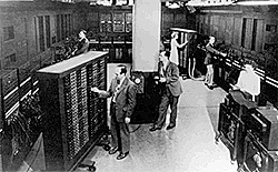 ENIAC (Electronical Numerical Integral and Calculator).