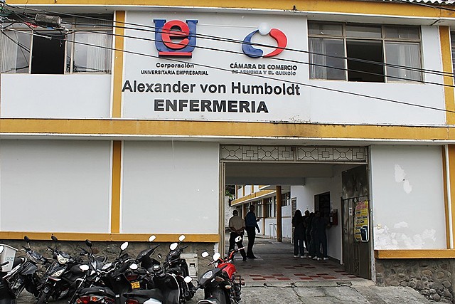 se abre el programa de enfermería