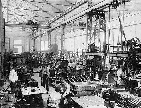 La economía de la maquinaria y la manufactura