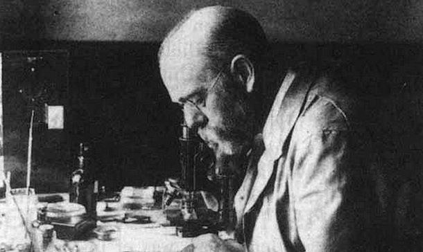 AD 1 ROBER KOCK- MEDICO ALEMÁN 1882