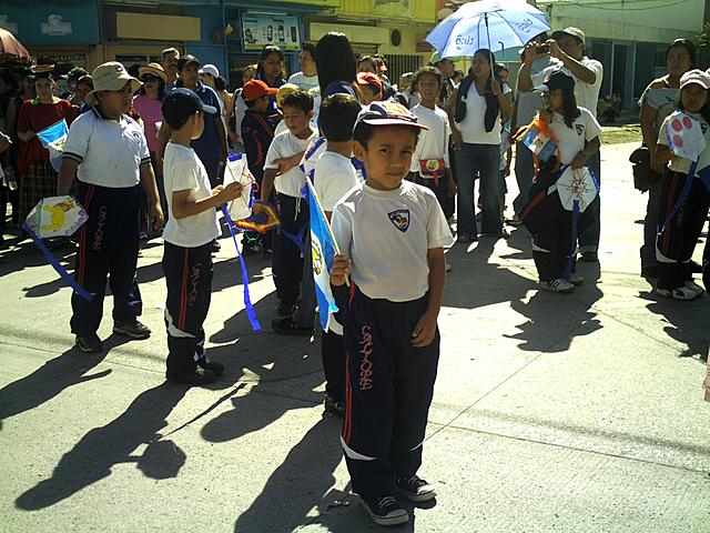 Primera caminata por la independencia