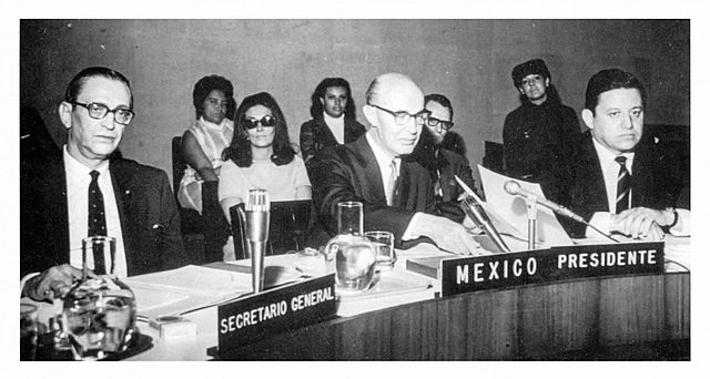 Internacional: Firma del primer tratado comercial con Estados Unidos