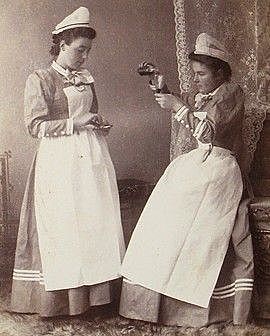 La enfermería y la enfermera empezó como...