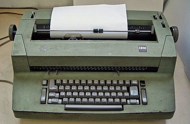 Máquina de escribir de TV