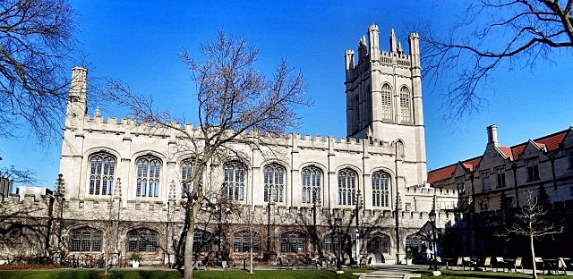 University of Chicago is the first school to offer correspondence course