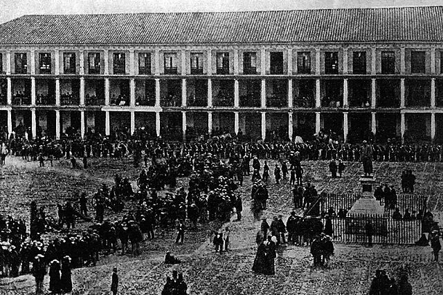 Se funda la Universidad Externado de Derecho