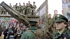 Timeline: Actividad integradora 3. La caída del Muro de Berlín. Antecedentes y desarrollo.