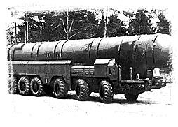 La URSS despliega los misiles SS-20.
