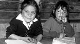 Timeline: Estamos cumpliendo: Plan estratégico de educación 2000-2002. Balance del primer año