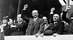 La internacional comunista aprueba el proyecto del Frente Popular