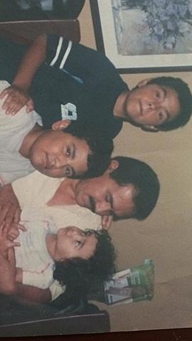 La familia es como el agua que se le riega a la semilla