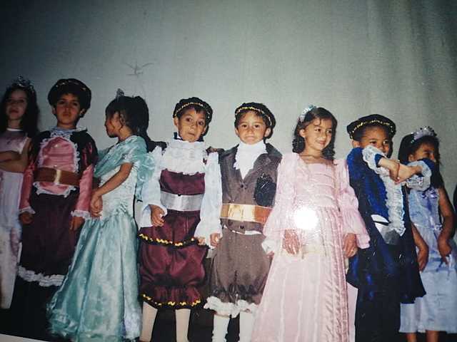 El primer baile en el colegio.