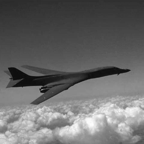 Orville Wright and Wilbur Wright invented the or a airplane in1903