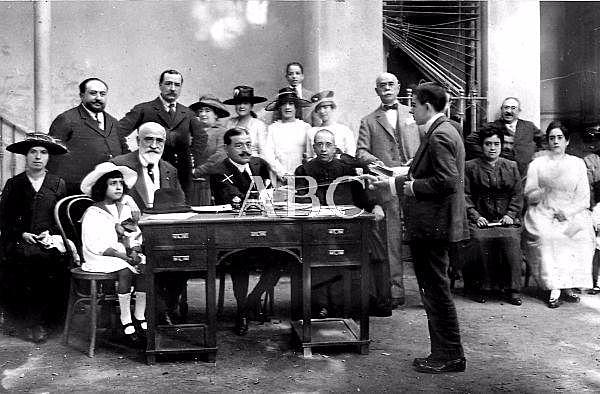 1922 Se funda la Escuela Central de Anormales