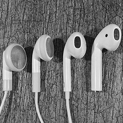Timeline: Apple Earphones Over the Years