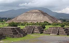 CONSTRUCCIÓN DE LA PIRÁMIDE DE QUETALCOATL