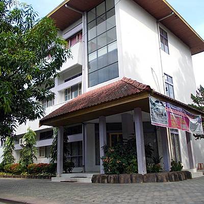 Timeline: SEJARAH STT GKE