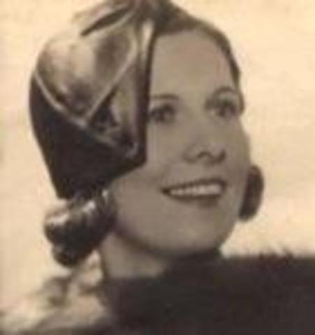 Capone marries Mae Josephine Coughlin