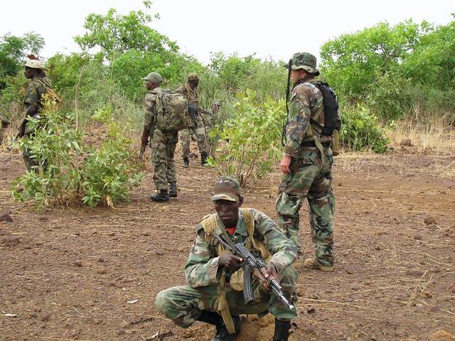 The Fall of the Military Regime / Le Declin du Régime Militaire