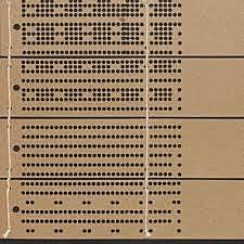 LA PRIMERA TARJETA PERFORADA