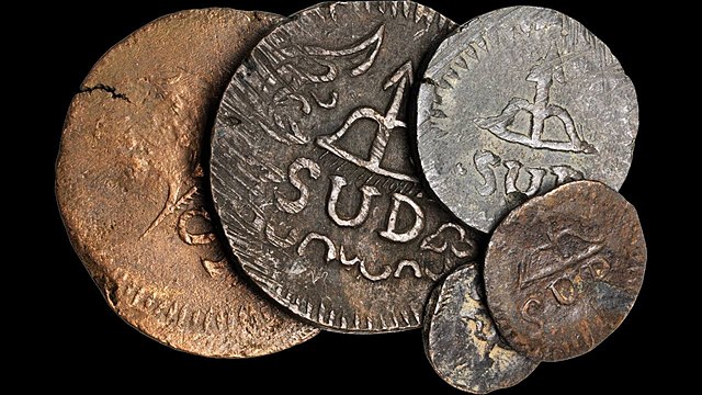 Primera moneda en méxico