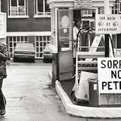 Timeline:  Crisis Petrolera