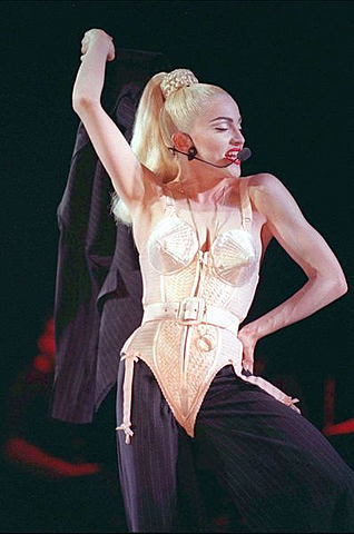 Corset en satin pour Madonna, Jean-Paul Gaultier
