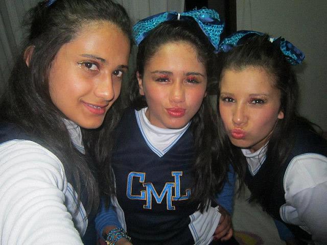 Porrista en las alturas