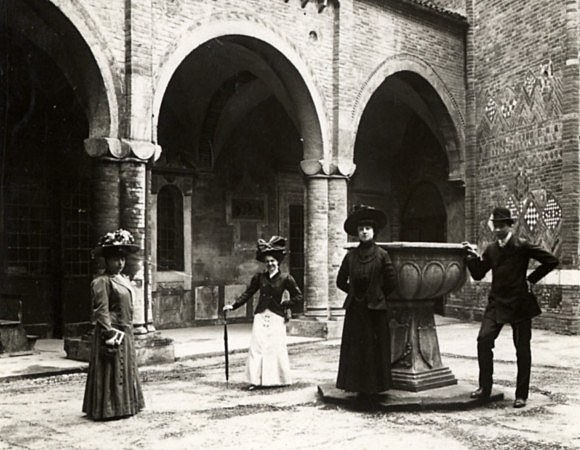 Universidad de Bolonia (Italia)