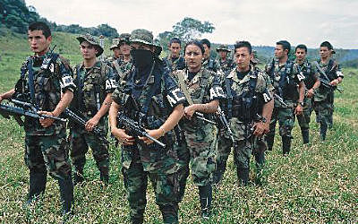 Inicios de diálogos paramilitares