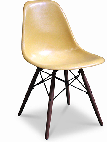 Chaise en fibre de verre (objet)