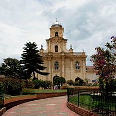 Timeline: Historia automotriz de Tibaná