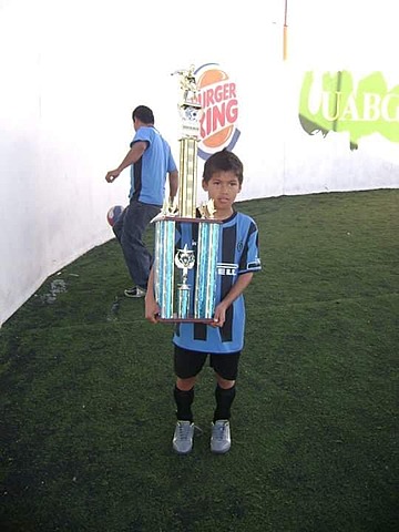 obtención de mi primer trofeo en el fútbol
