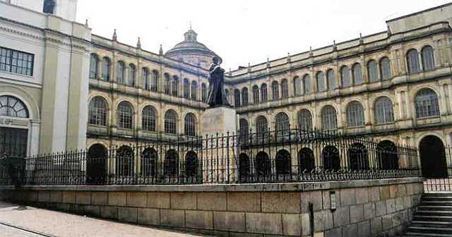 Primer colegio de colombia